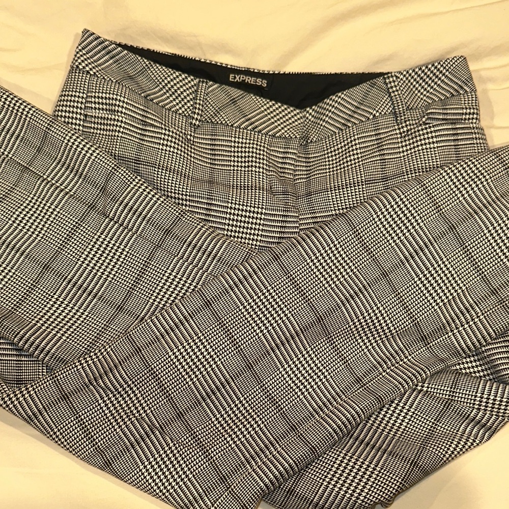Express Monochrome Checkered Trousers